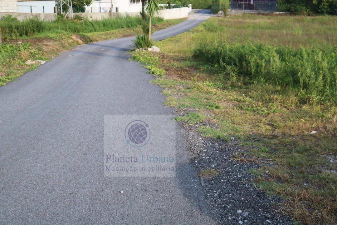 Terreno para Venda em Paredes Foto 1