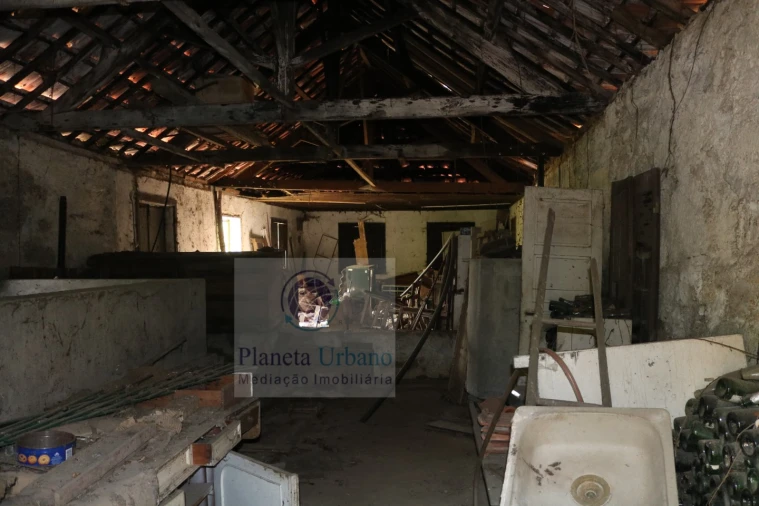 Quinta T3 para Venda em Frazão Arreigada Foto 8