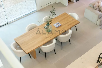 Moradia T3 para Venda em Santa Barbara de Nexe