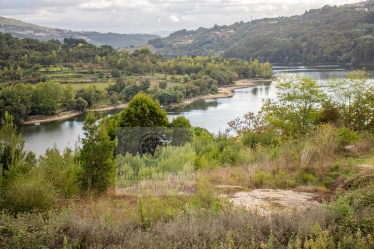 Terreno para Venda em Abragão Foto 1