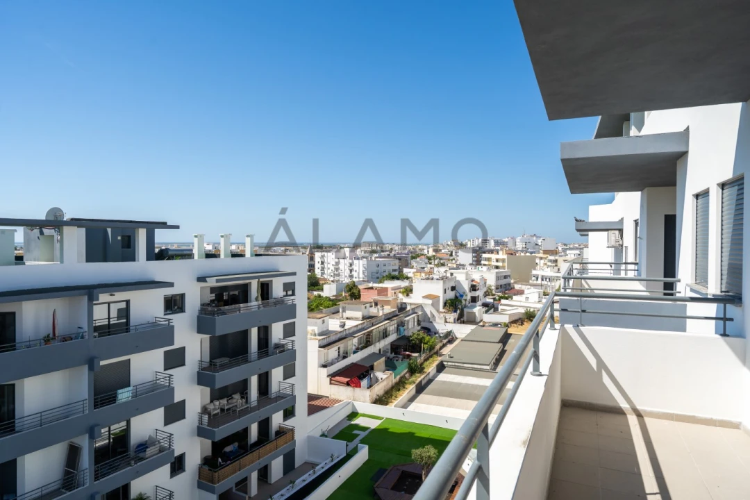 Apartamento T3 para Venda em Quelfes Foto 27