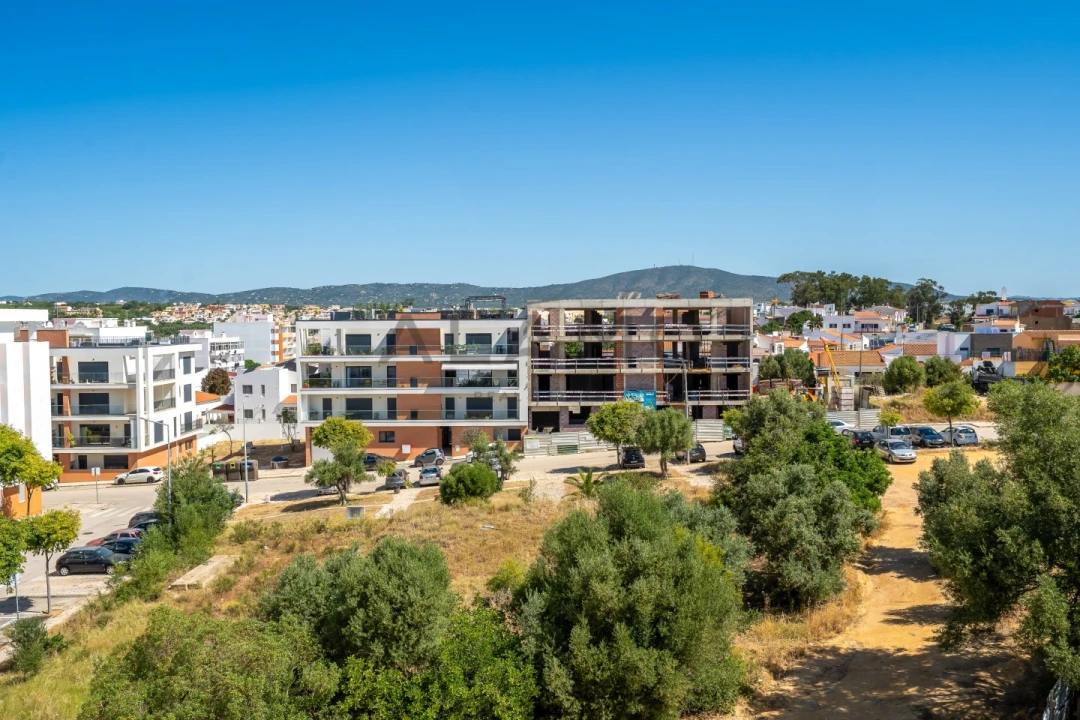 Apartamento T3 para Venda em Quelfes Foto 28