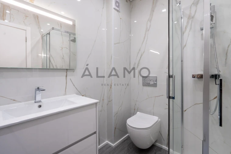 Apartamento T3 para Venda em Quelfes Foto 22