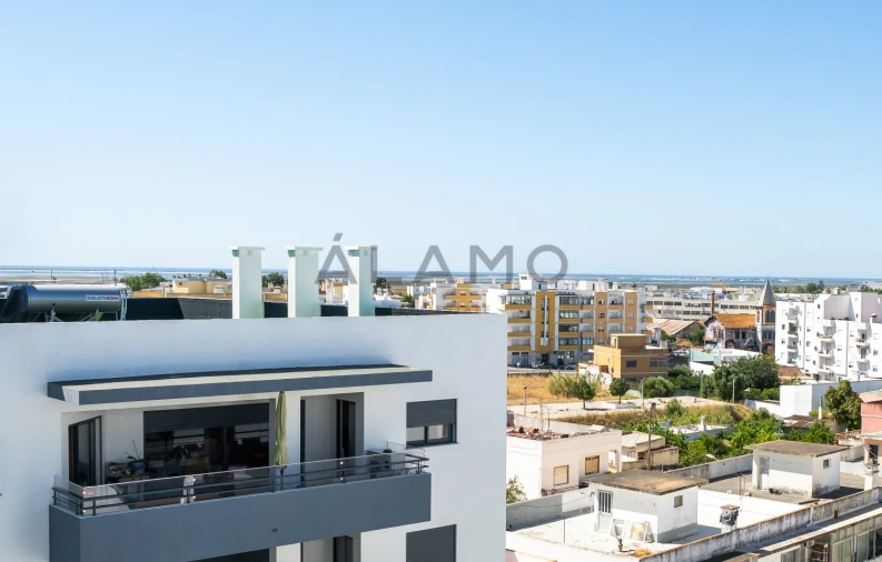 Apartamento T3 para Venda em Quelfes Foto 25