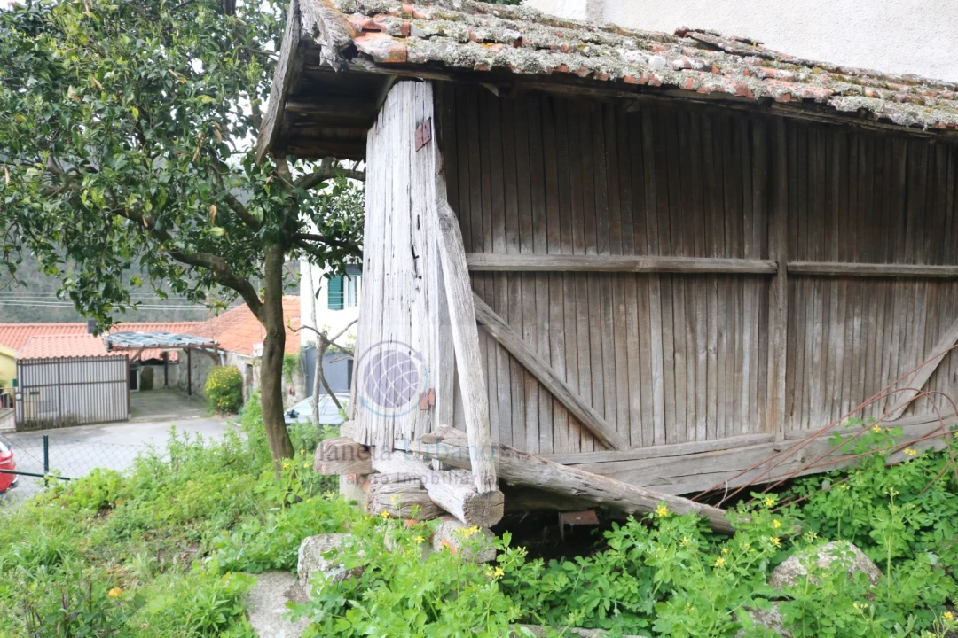 Moradia T2 para Venda em Cinfães Foto 1