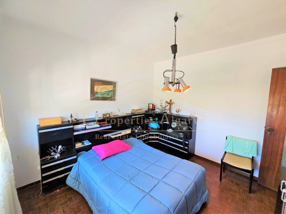 Apartamento T4 para Venda em Santa Barbara de Nexe Foto 15