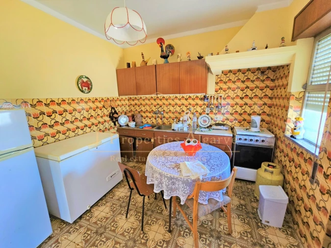 Apartamento T4 para Venda em Santa Barbara de Nexe Foto 9