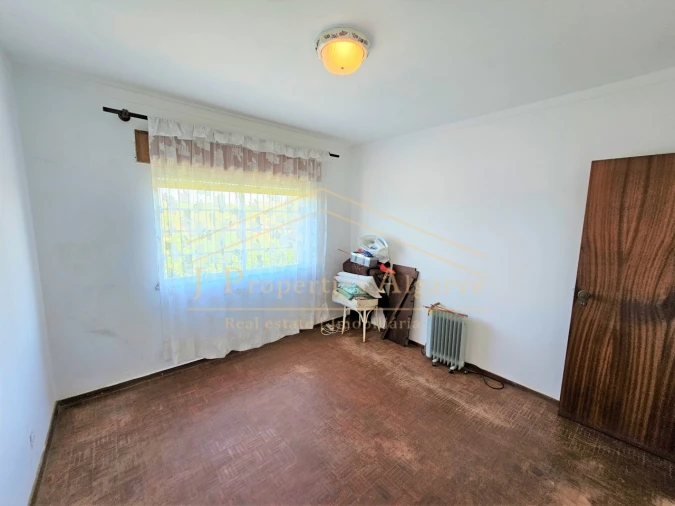Apartamento T4 para Venda em Santa Barbara de Nexe Foto 11