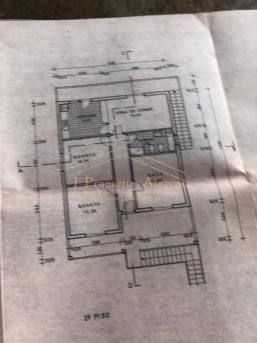 Apartamento T4 para Venda em Santa Barbara de Nexe Foto 30