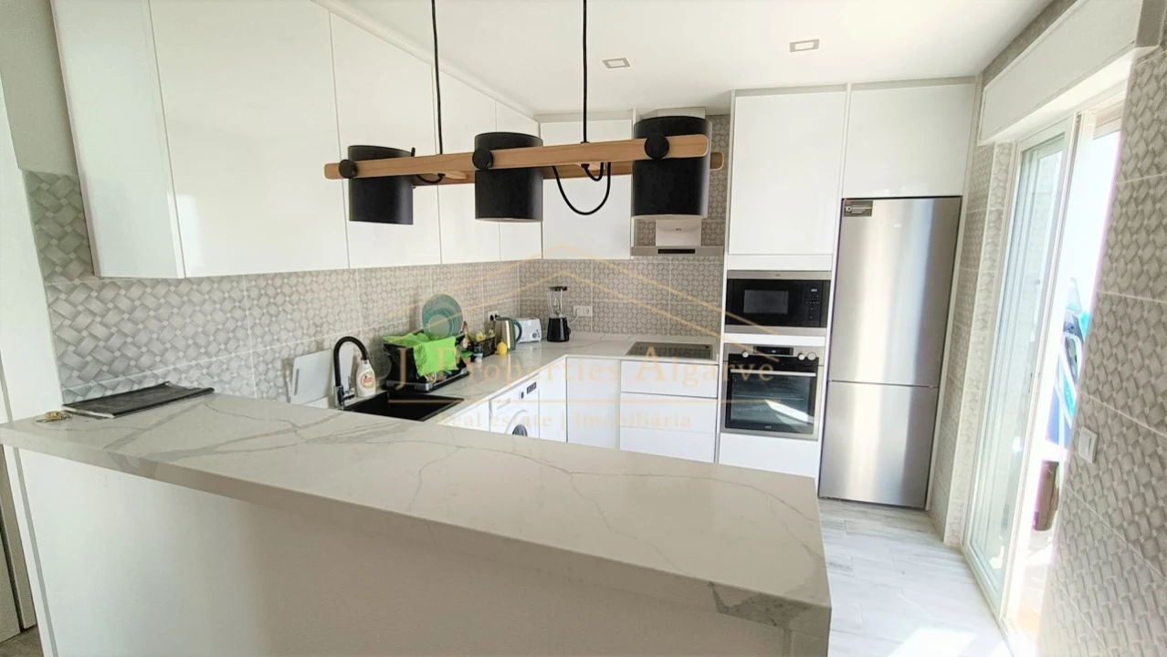 Apartamento T2 para Arrendamento em Quarteira Foto 1