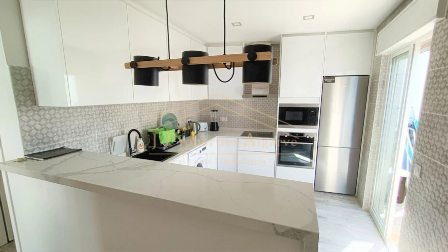 Apartamento T2 para Arrendamento em Quarteira Foto 1