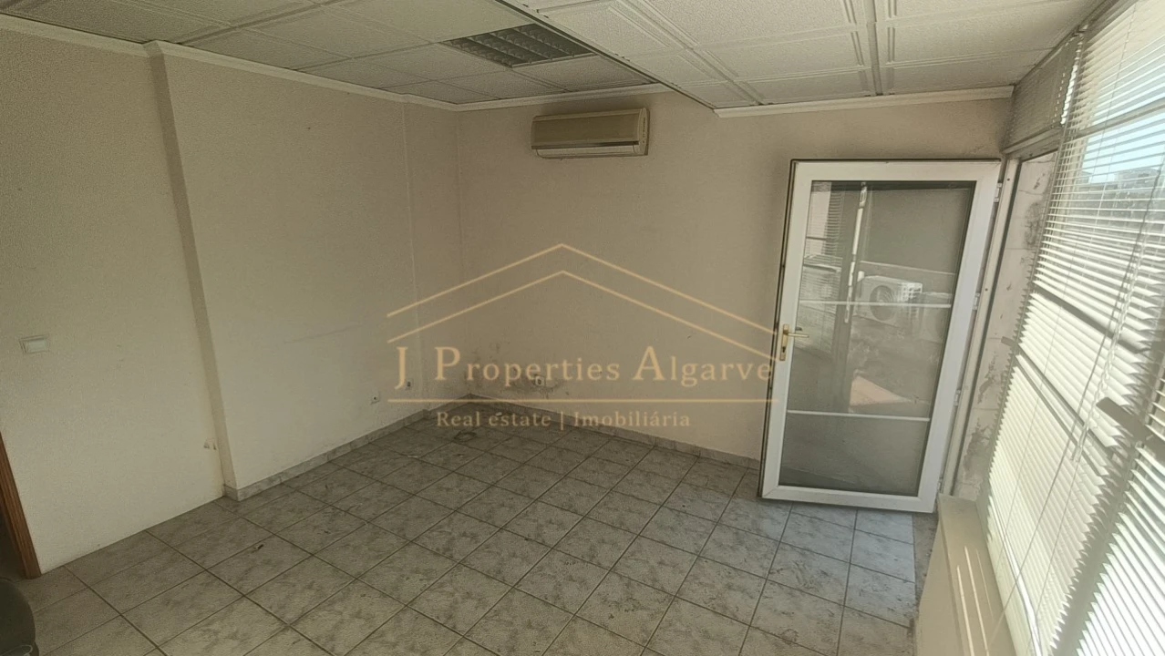 Loja para Venda em Lagoa e Carvoeiro Foto 1