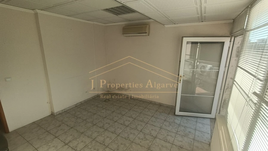 Loja para Venda em Lagoa e Carvoeiro