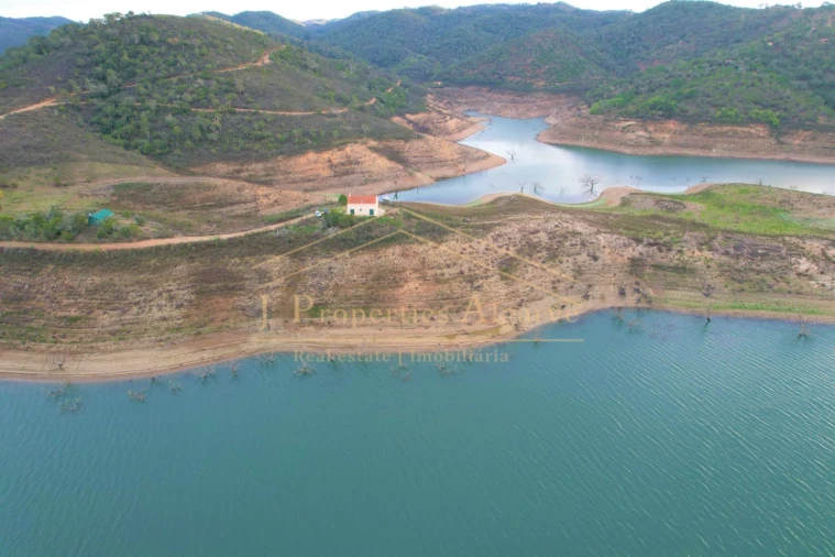 Moradia T3 para Venda em Santana da Serra Foto 7