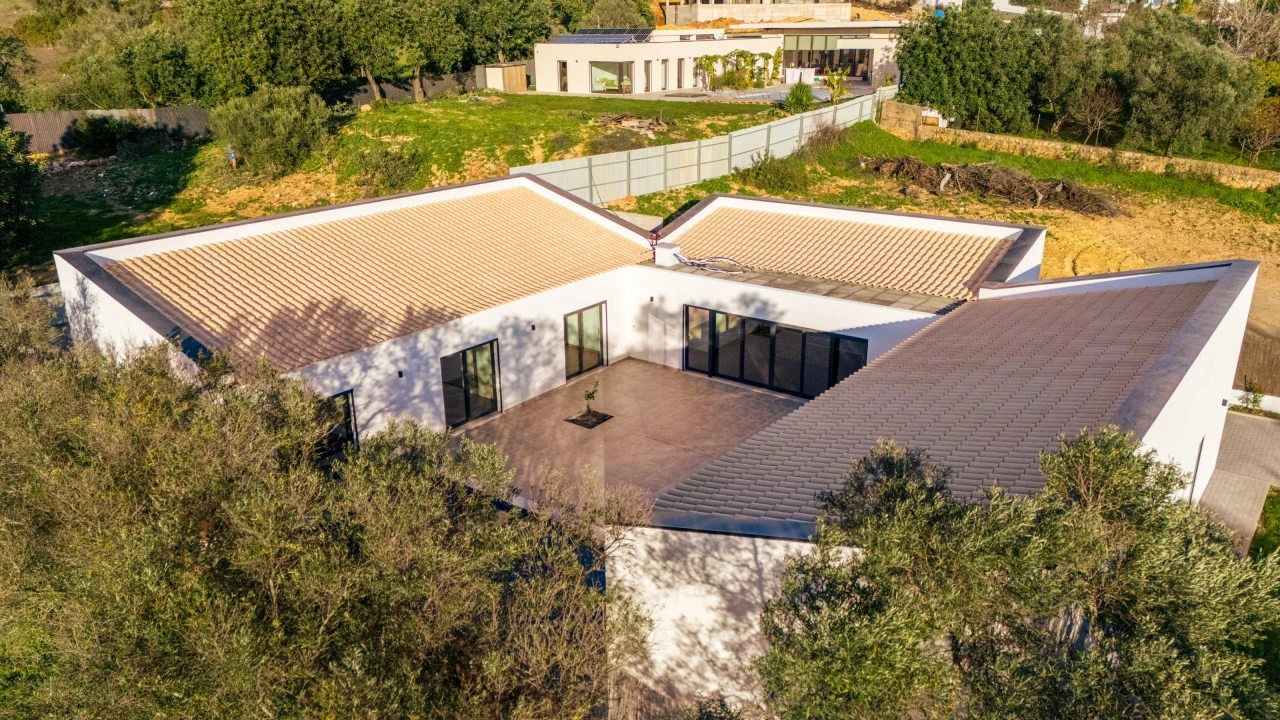 Moradia T3 para Venda em Loule (São Sebastião) Foto 3