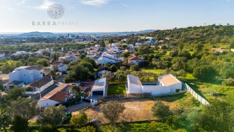 Moradia T3 para Venda em Loule (São Sebastião)