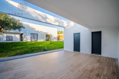 Moradia T3 para Venda em Loule (São Sebastião)