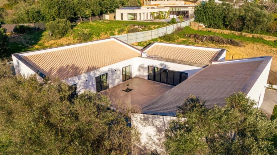 Moradia T3 para Venda em Loule (São Sebastião) Foto 3