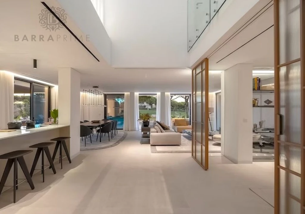 Moradia T4 para Venda em Almancil Foto 7