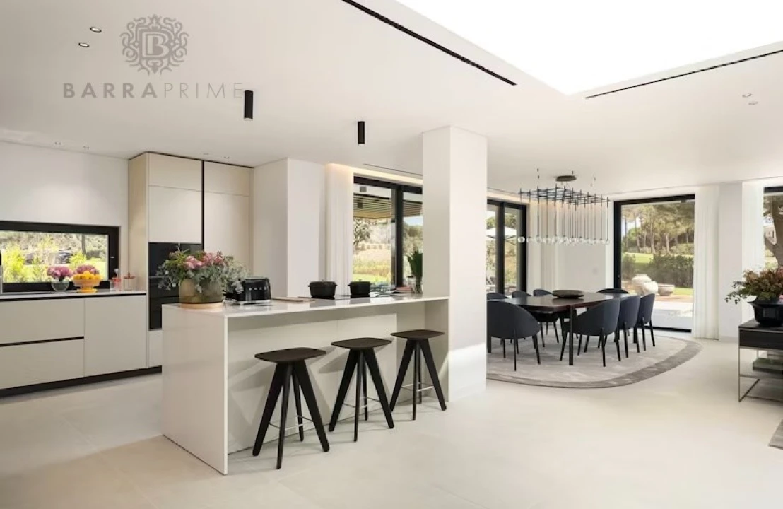 Moradia T4 para Venda em Almancil Foto 9