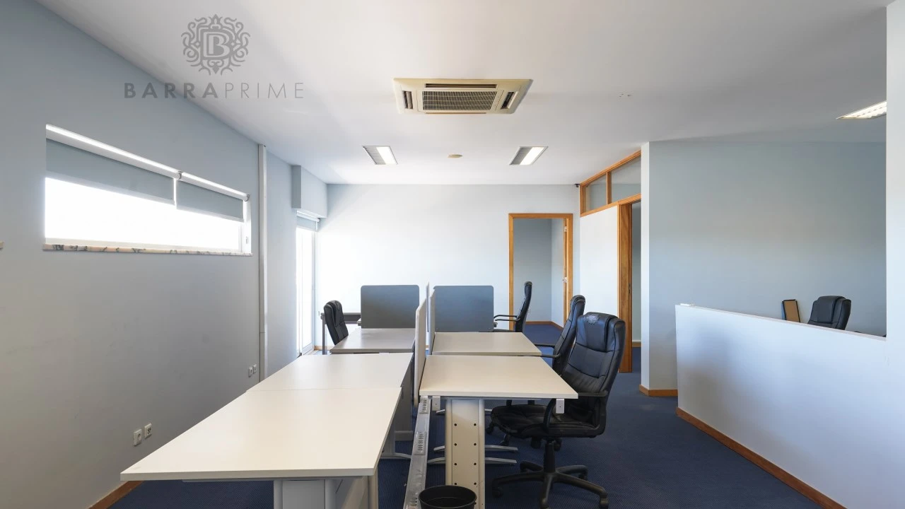 Escritório para Arrendamento em Faro (Sé e São Pedro) Foto 17