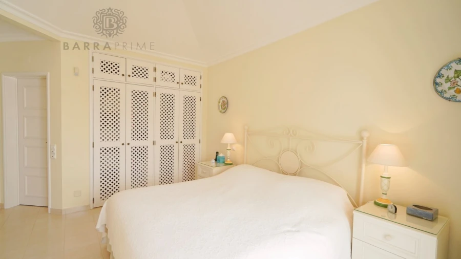 Apartamento T2 para Venda em Almancil Foto 4