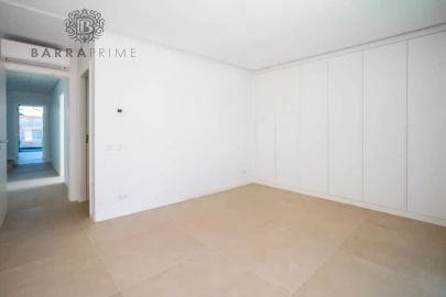 Moradia T4 para Venda em Quarteira