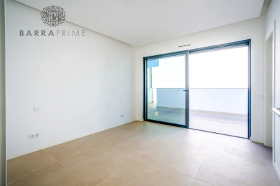 Moradia T4 para Venda em Quarteira