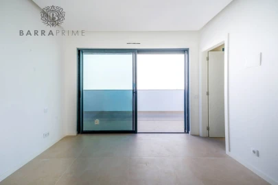 Moradia T4 para Venda em Quarteira