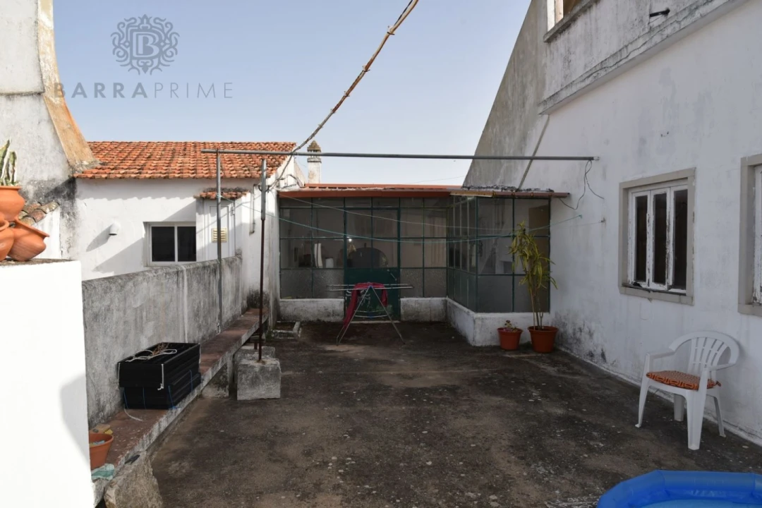 Moradia T9 para Venda em Santa Barbara de Nexe Foto 12
