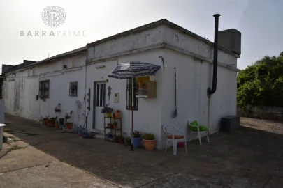 Moradia T9 para Venda em Santa Barbara de Nexe