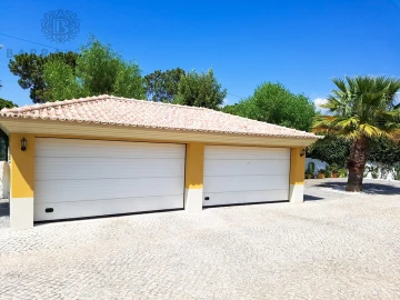 Moradia T7 para Venda em Quarteira
