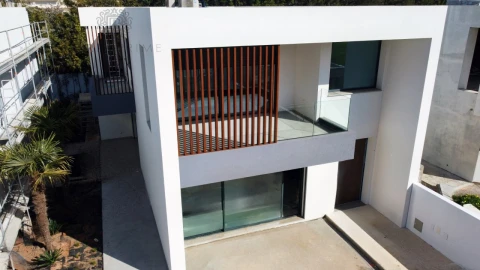 Moradia T4 para Venda em Quarteira