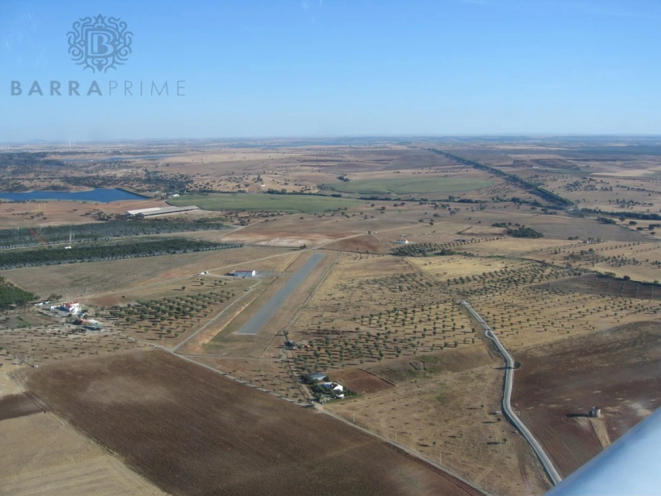 Moradia T5 para Venda em Ferreira do Alentejo e Canhestros Foto 2