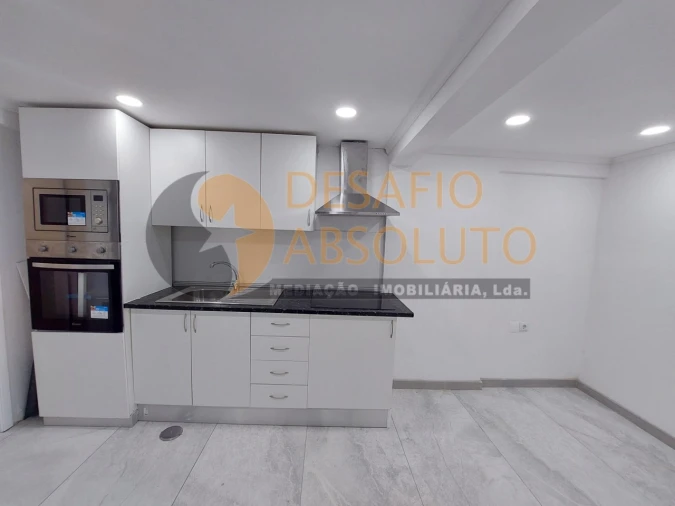 Loja para Venda em Corroios Foto 3