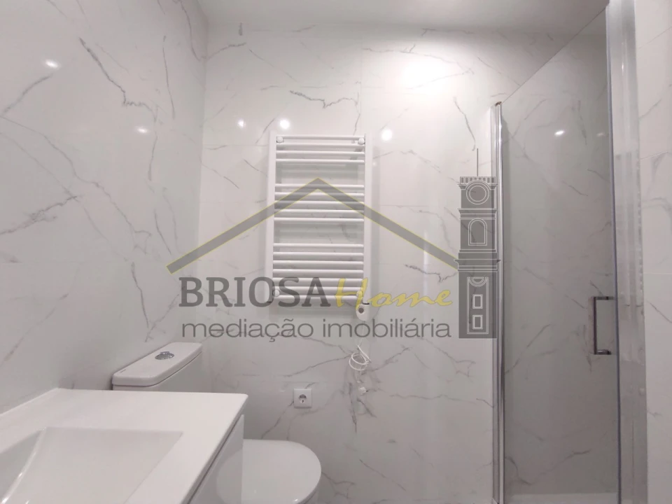 Apartamento T2 para Venda em Eiras e São Paulo de Frades Foto 9