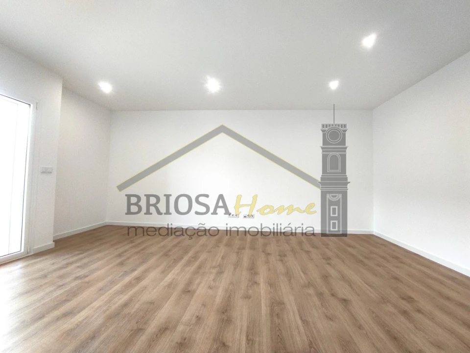 Apartamento T3 para Venda em Eiras e São Paulo de Frades Foto 3