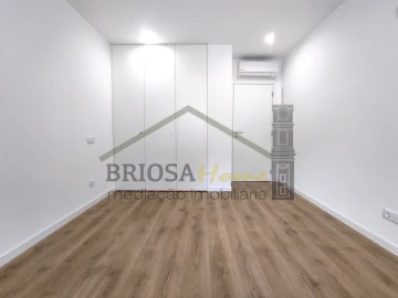 Apartamento T3 para Venda em Eiras e São Paulo de Frades