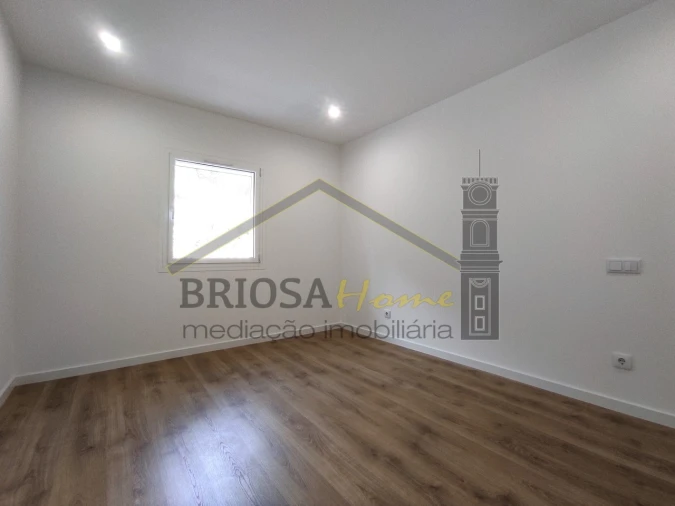 Apartamento T3 para Venda em Eiras e São Paulo de Frades Foto 9