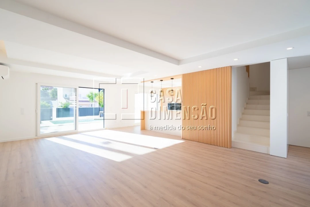 Moradia T3 para Venda em Charneca de Caparica e Sobreda Foto 6