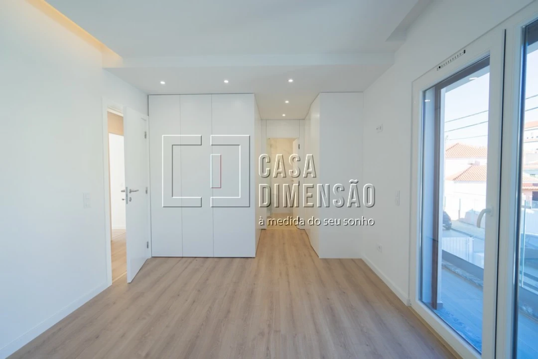 Moradia T3 para Venda em Charneca de Caparica e Sobreda Foto 32