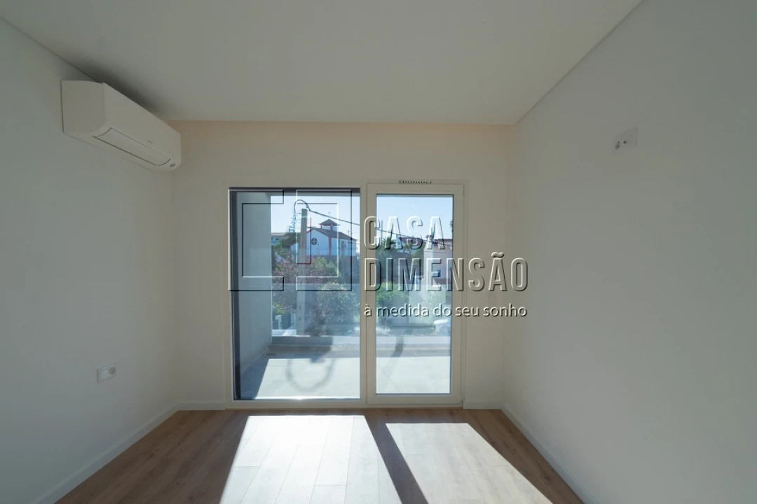 Moradia T3 para Venda em Charneca de Caparica e Sobreda Foto 42