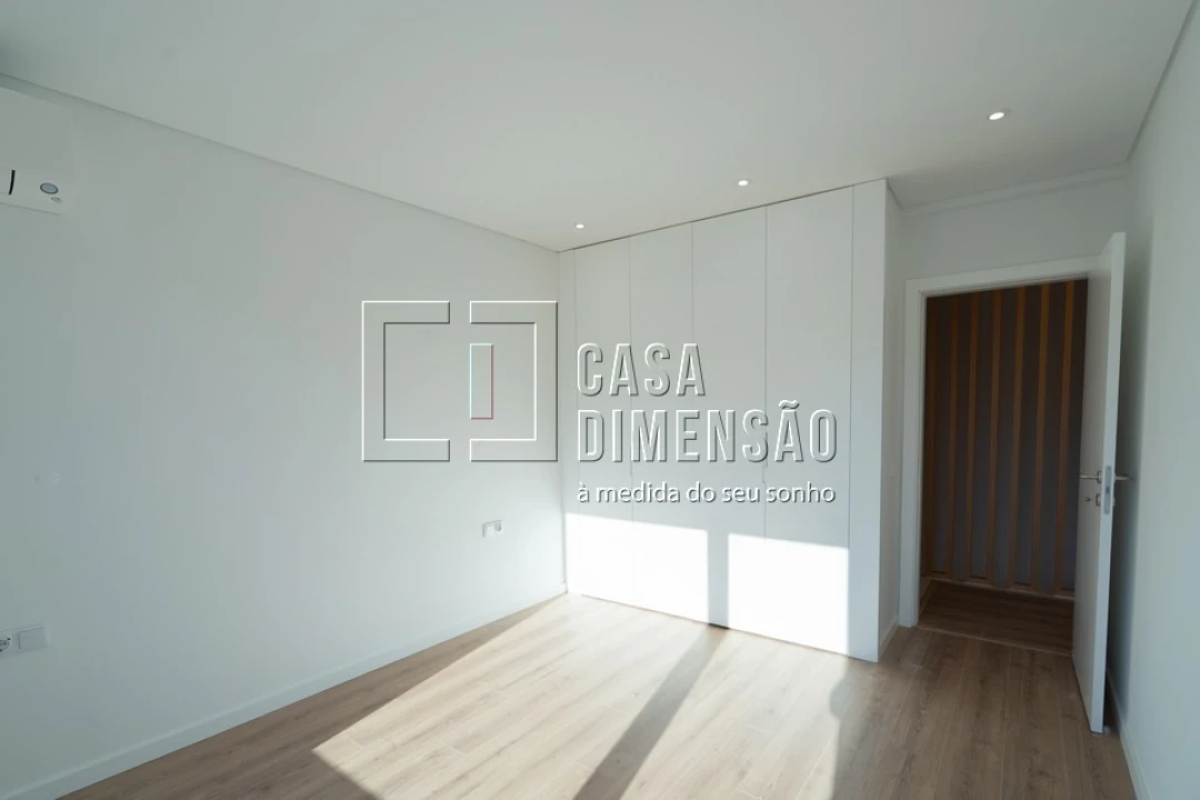 Moradia T3 para Venda em Charneca de Caparica e Sobreda Foto 49