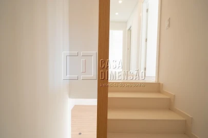 Moradia T3 para Venda em Charneca de Caparica e Sobreda