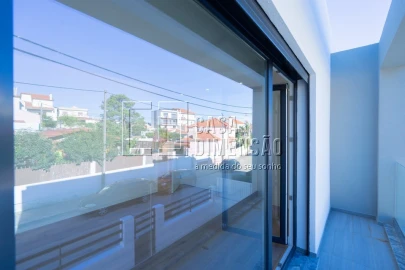 Moradia T3 para Venda em Charneca de Caparica e Sobreda