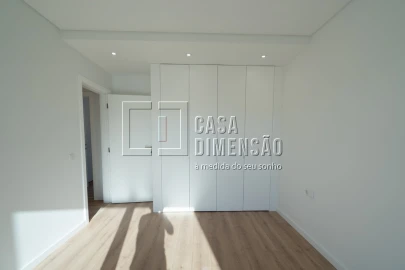 Moradia T3 para Venda em Charneca de Caparica e Sobreda