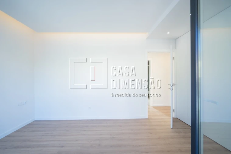 Moradia T3 para Venda em Charneca de Caparica e Sobreda Foto 33