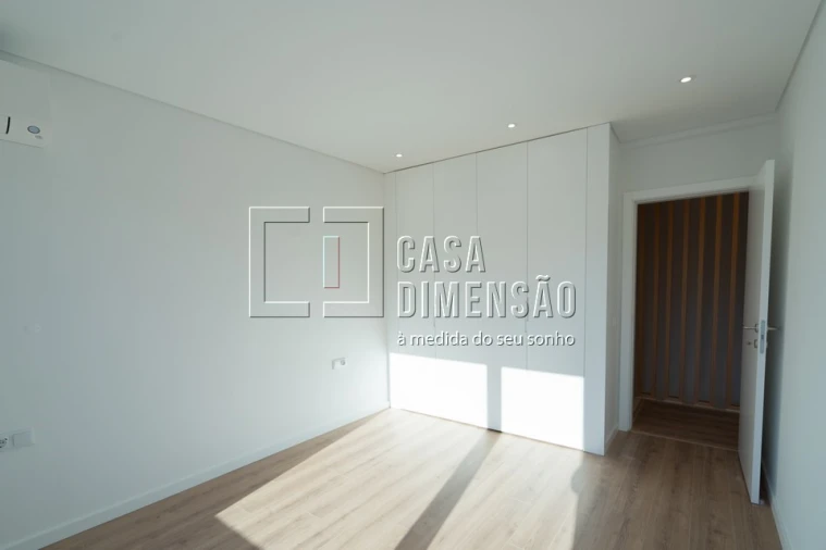 Moradia T3 para Venda em Charneca de Caparica e Sobreda Foto 49