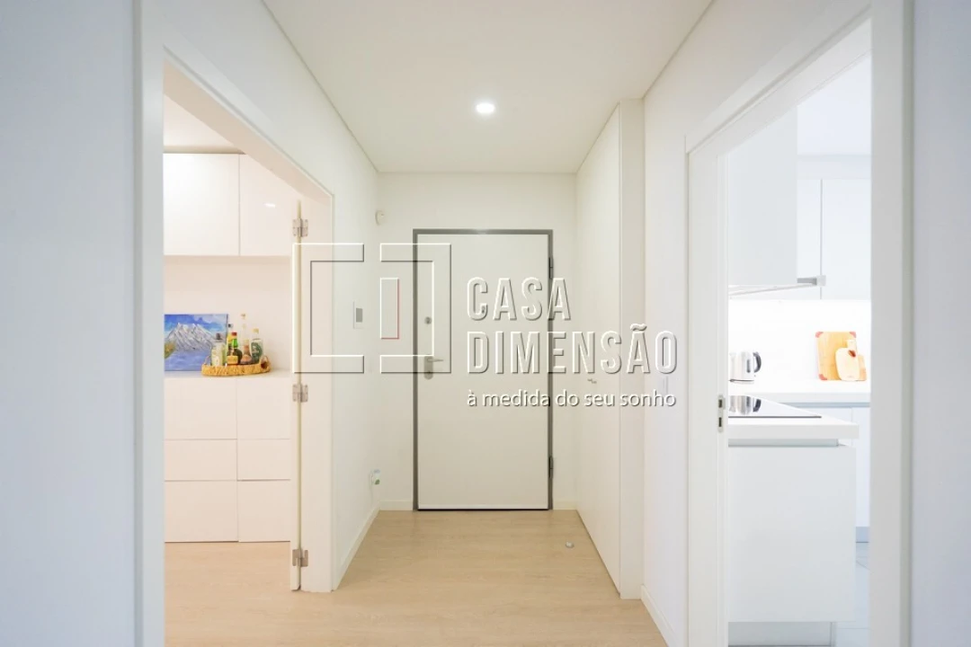 Apartamento T2 para Venda em Carnaxide e Queijas Foto 2