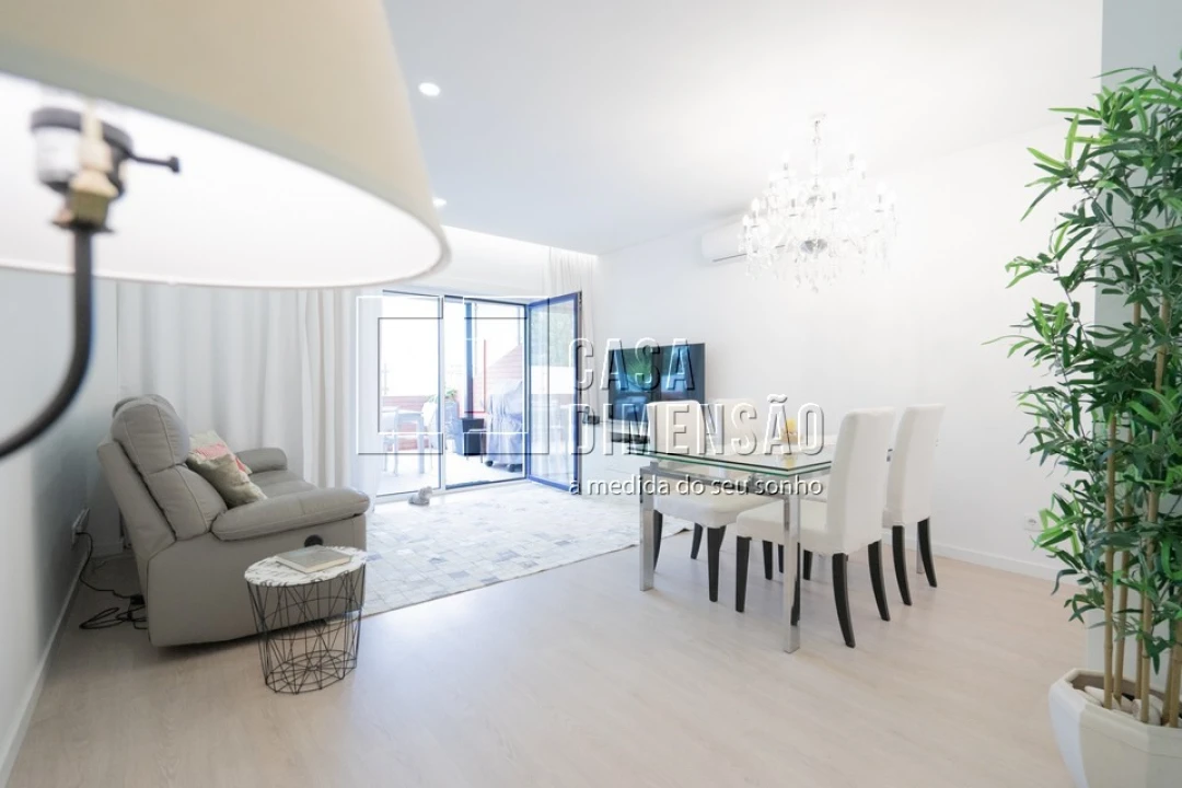 Apartamento T2 para Venda em Carnaxide e Queijas Foto 8